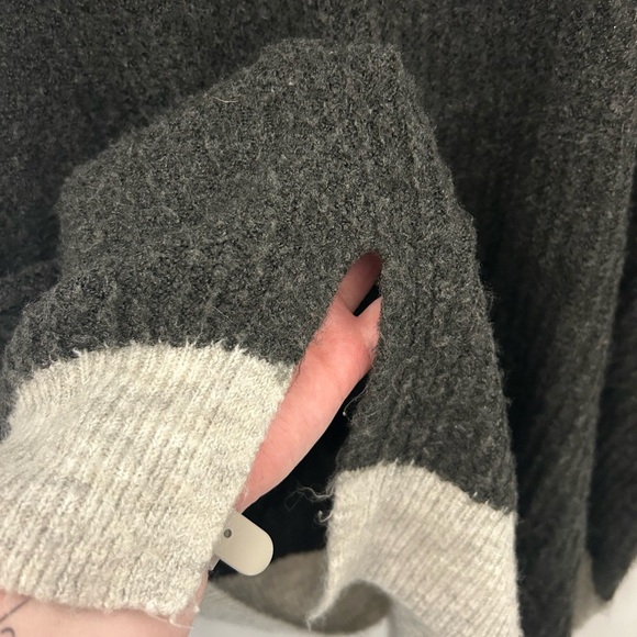 Joe Fresh, Cozy Two-Tone Hooded Sweater, Sz 3XL - Picture 7 of 9